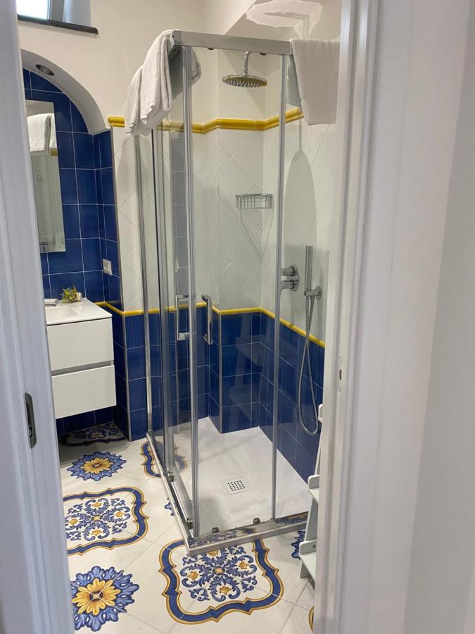 La Piccola Suite - 2