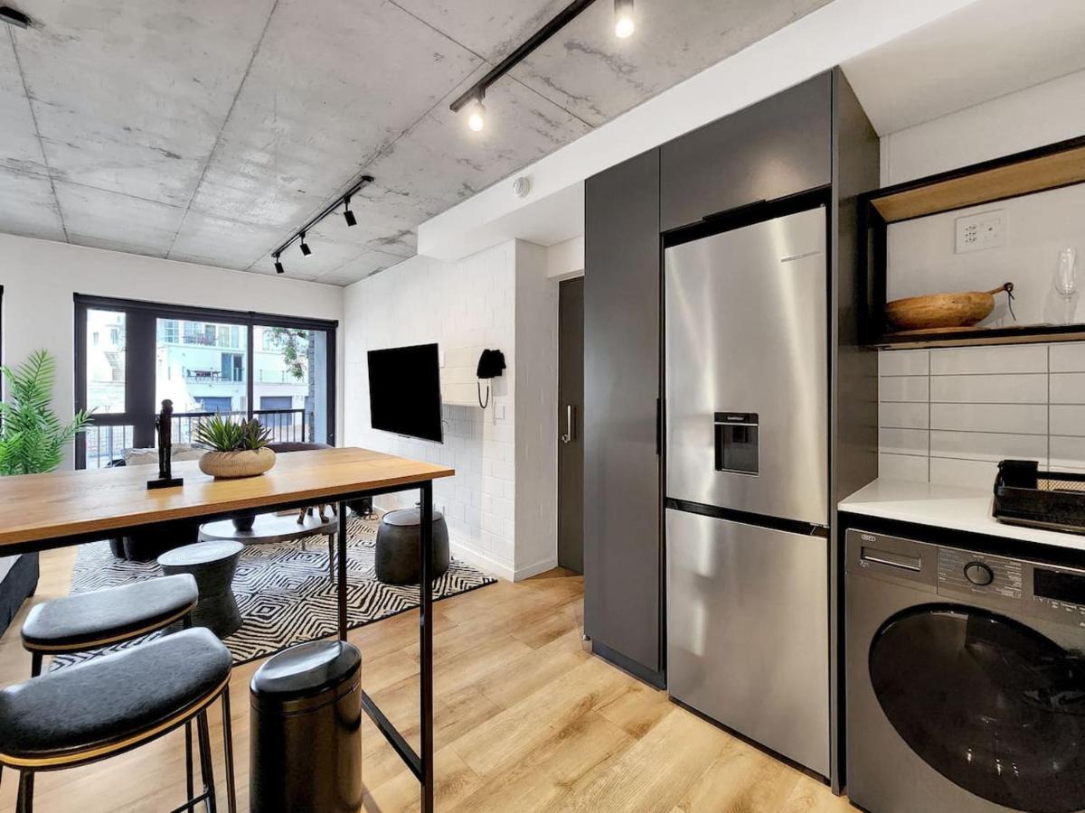 Chic Studio in Sea Point Close to Beach - 5