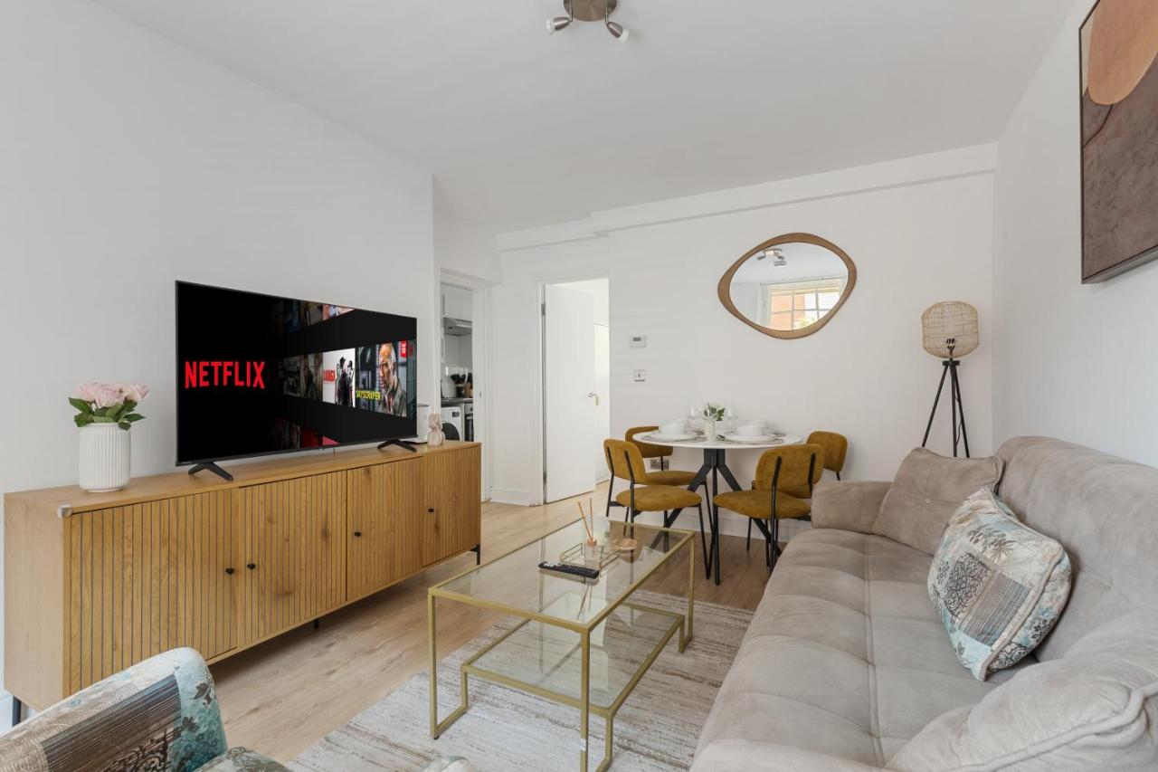 Steps Away From Soho, Covent Garden