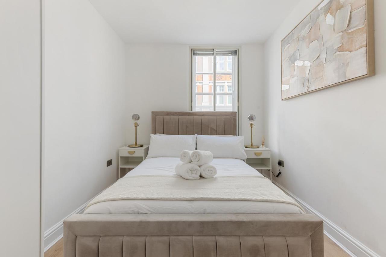 Steps Away From Soho, Covent Garden - 2