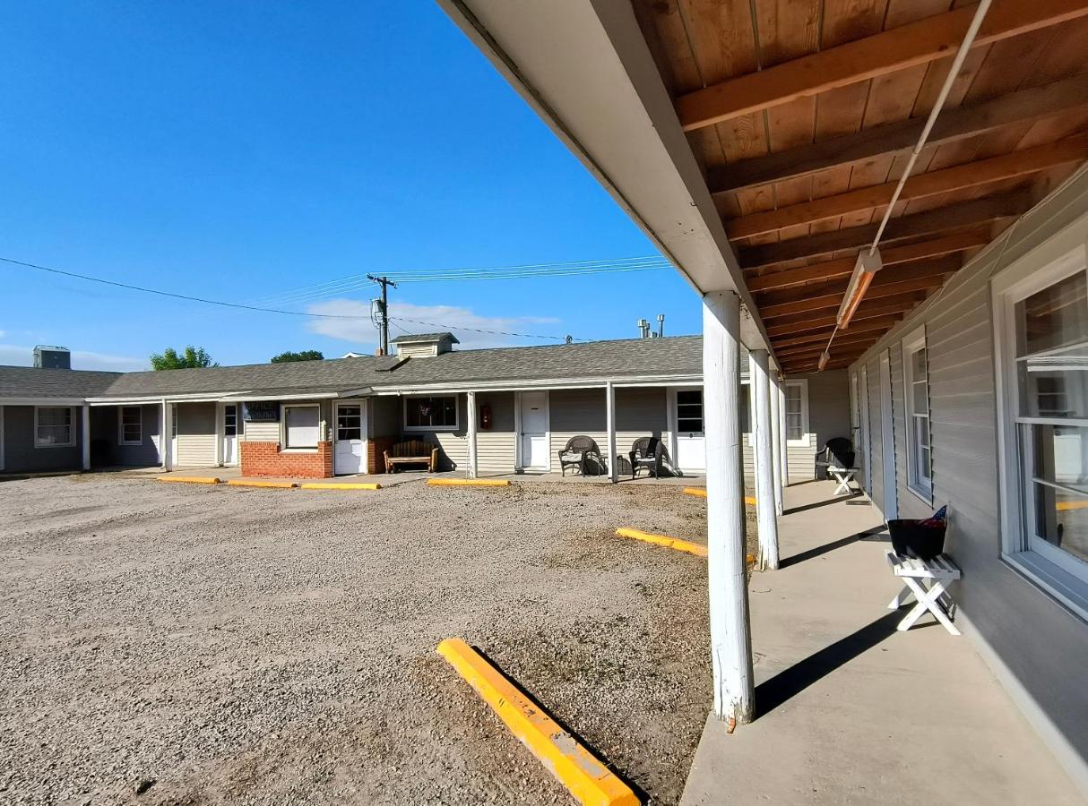 Big Sky Motel — photo 13