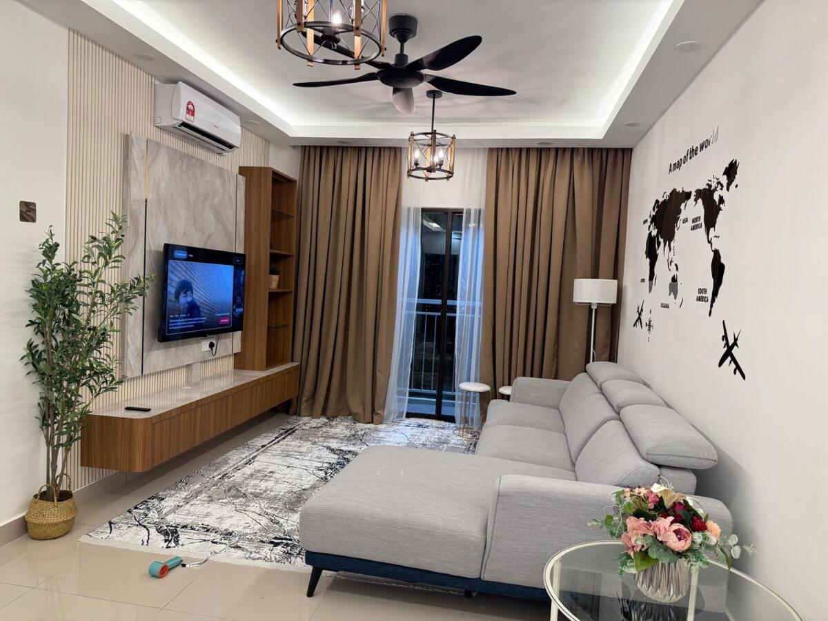 The Cozy Nest Luxury apartment JB 10 pax