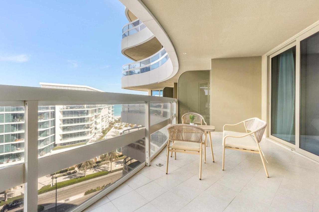 Silkhaus Vacation Homes Ajwan Tower 1BR with Maid room in Saadiyat Island - 2