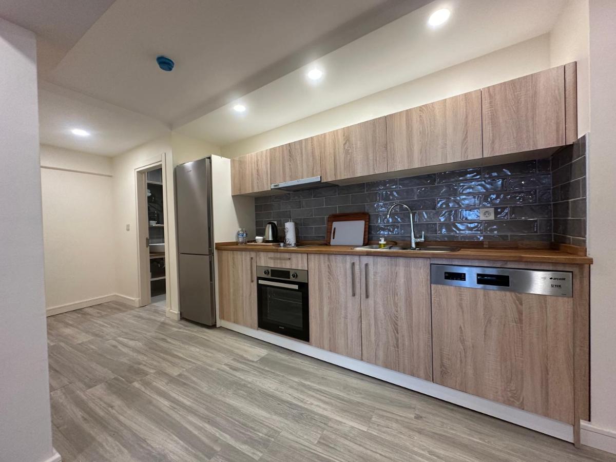 Roys Hotel & Suites - 2