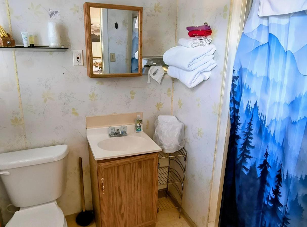 Big Sky Motel — photo 21