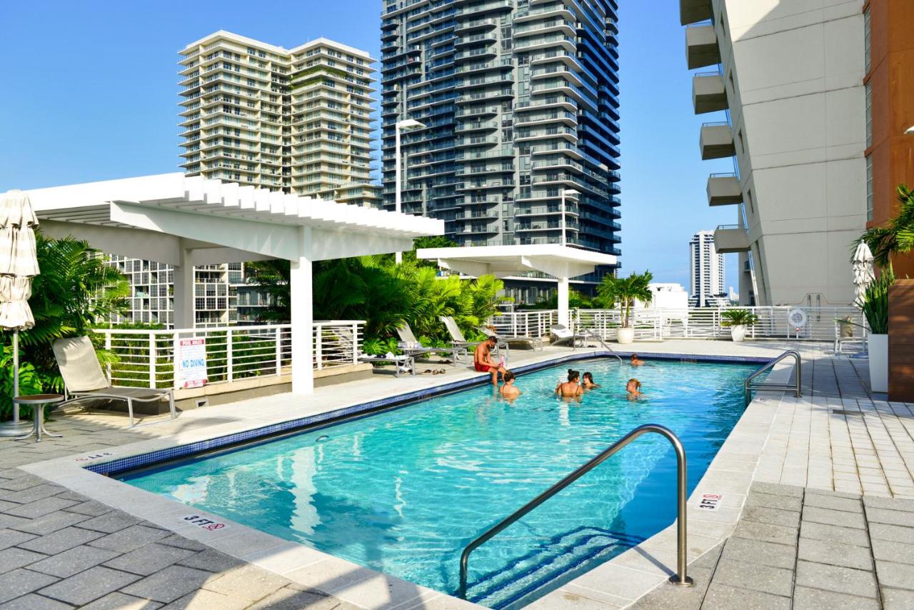 Miami Midblock Condo - City Views, Pool & Balcony! - 4