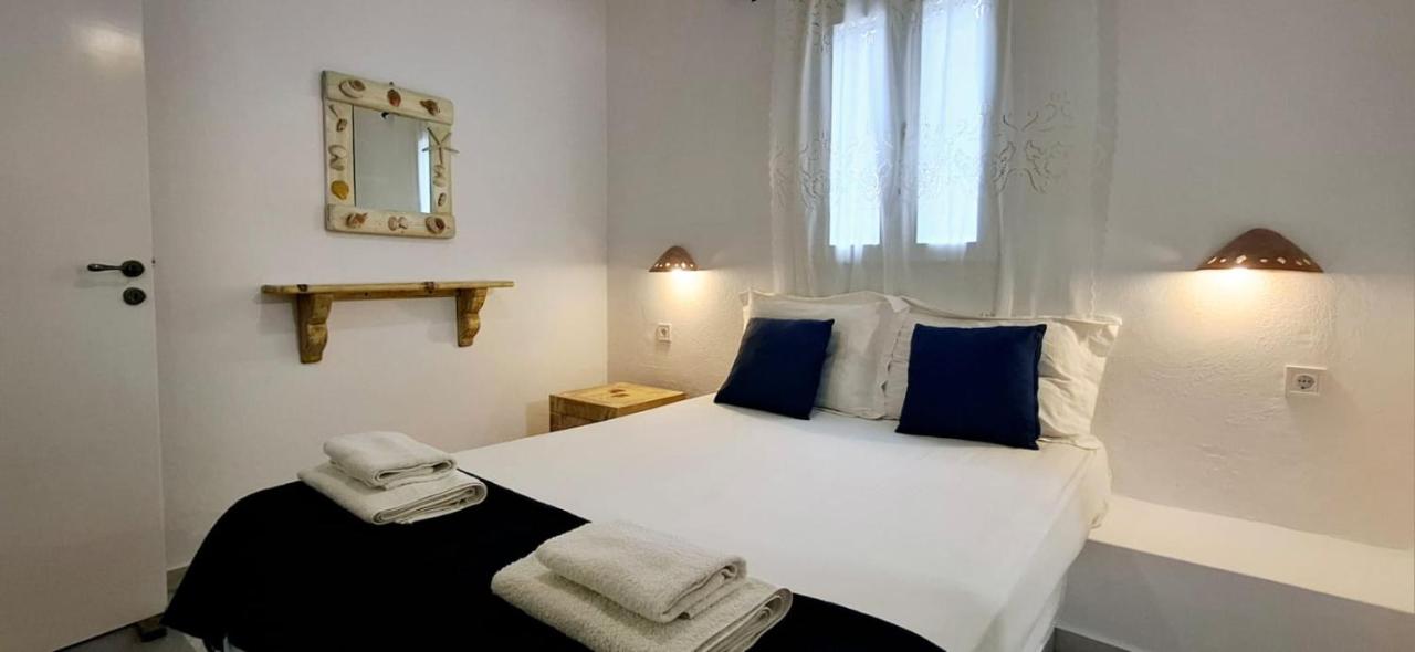 Cozy Island blue home - 2