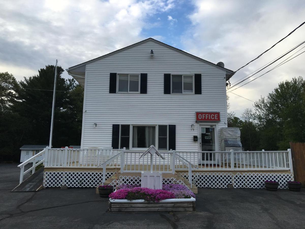 Knotty Pine Motel — photo 11
