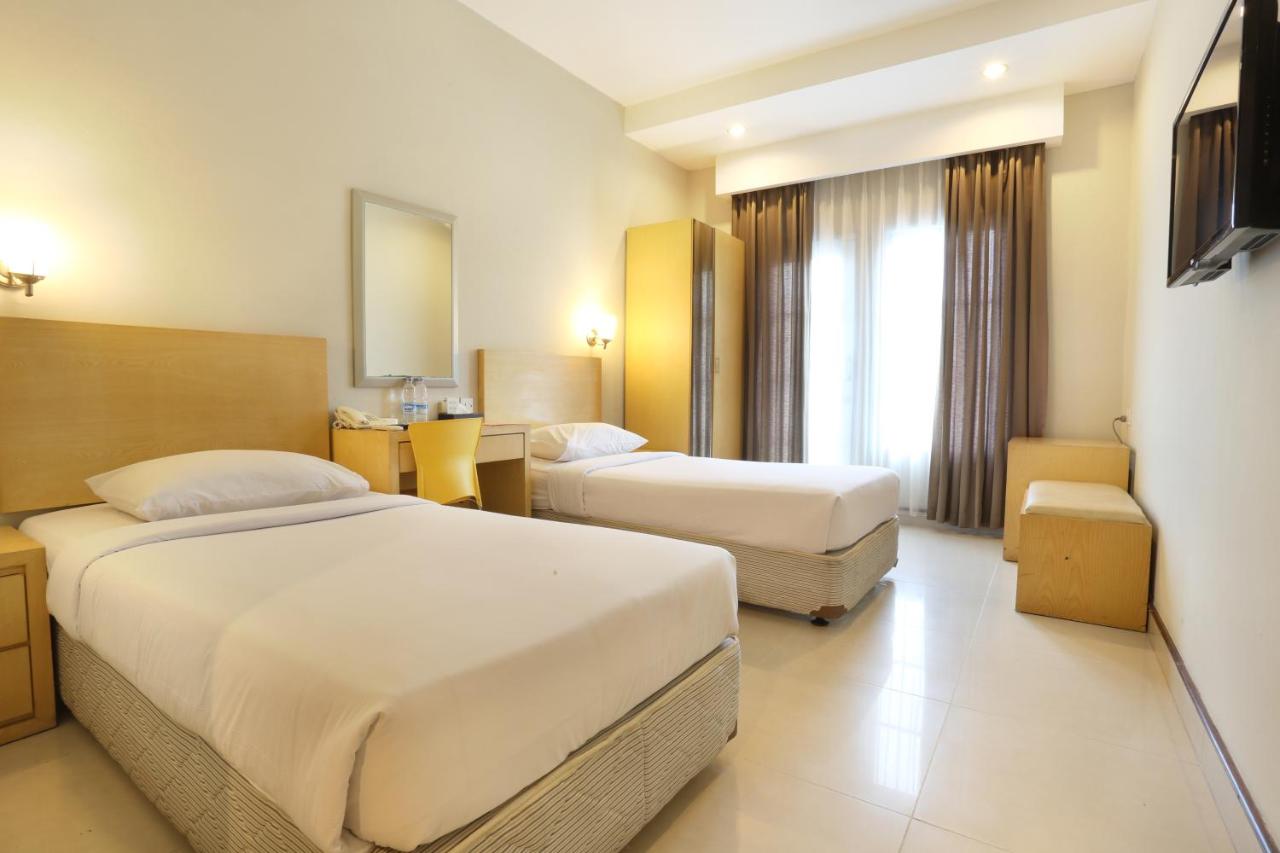 Triniti Hotel Batam - 2