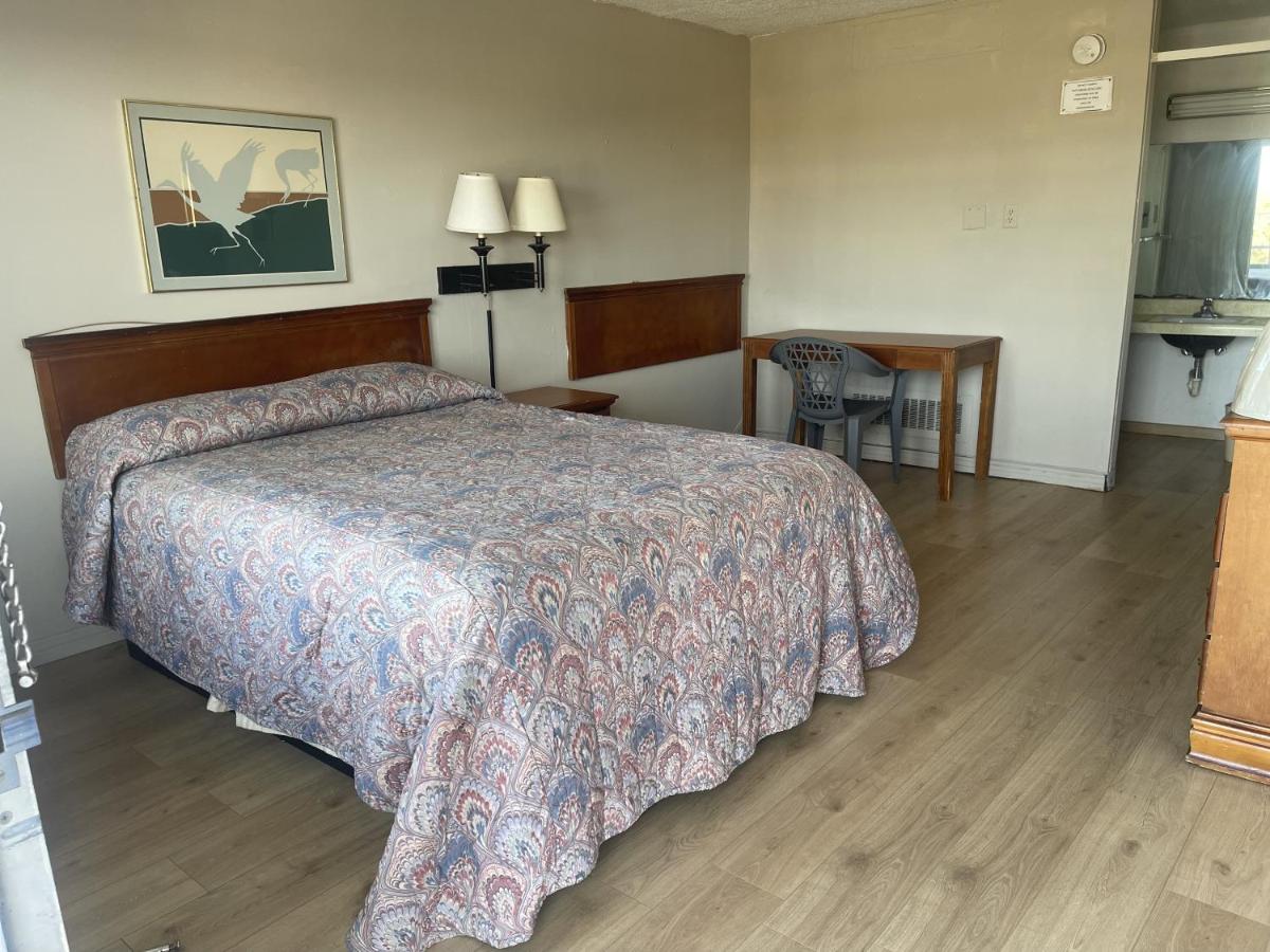 Tyler Inn & Suites — photo 6