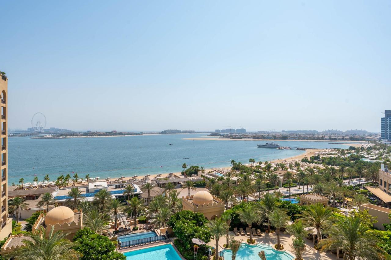 2 BR with Beach view in Fairmount Residence Palm by PK Holidays