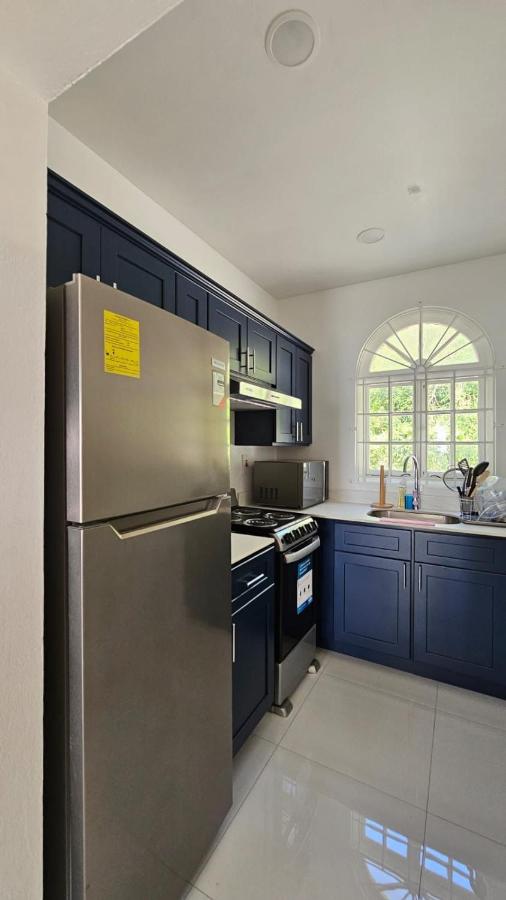 Tropical Escape Studio - 5 Min Walk to Ochi Beach & Nearby Hotspots - 5