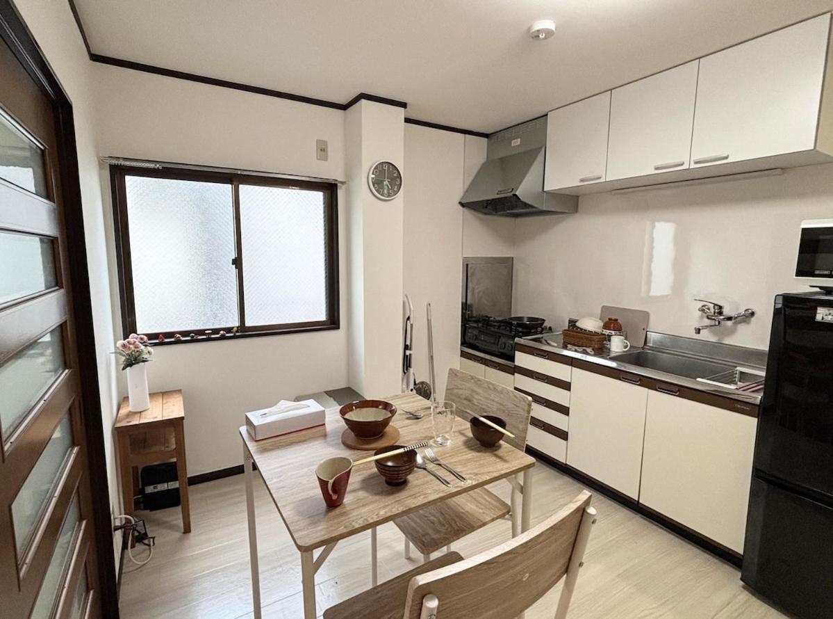 AiES Yotsugi, 8-minute walk from Yotsugi Station, 2 bedrooms, 4 rooms, free parking, direct access to the airport, Tokyo Skytree, Asakusa, Ginza, near shopping malls, parks, and the hometown of Tsubasa Ozora - 4