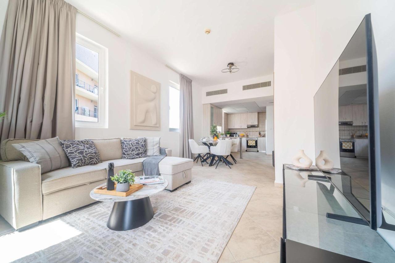 Frank Porter - Weston Court 1 - 2