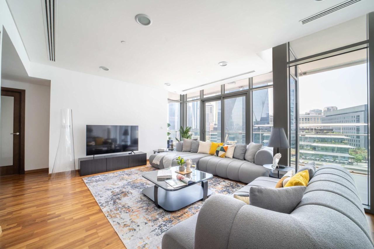 Frank Porter - Burj Daman - 2