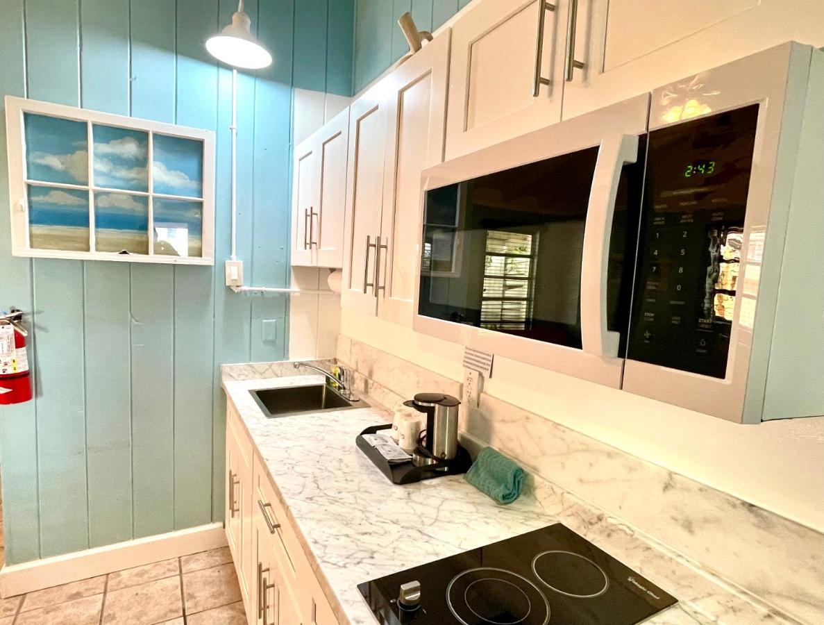 The Pelican Key Largo Cottages — photo 9