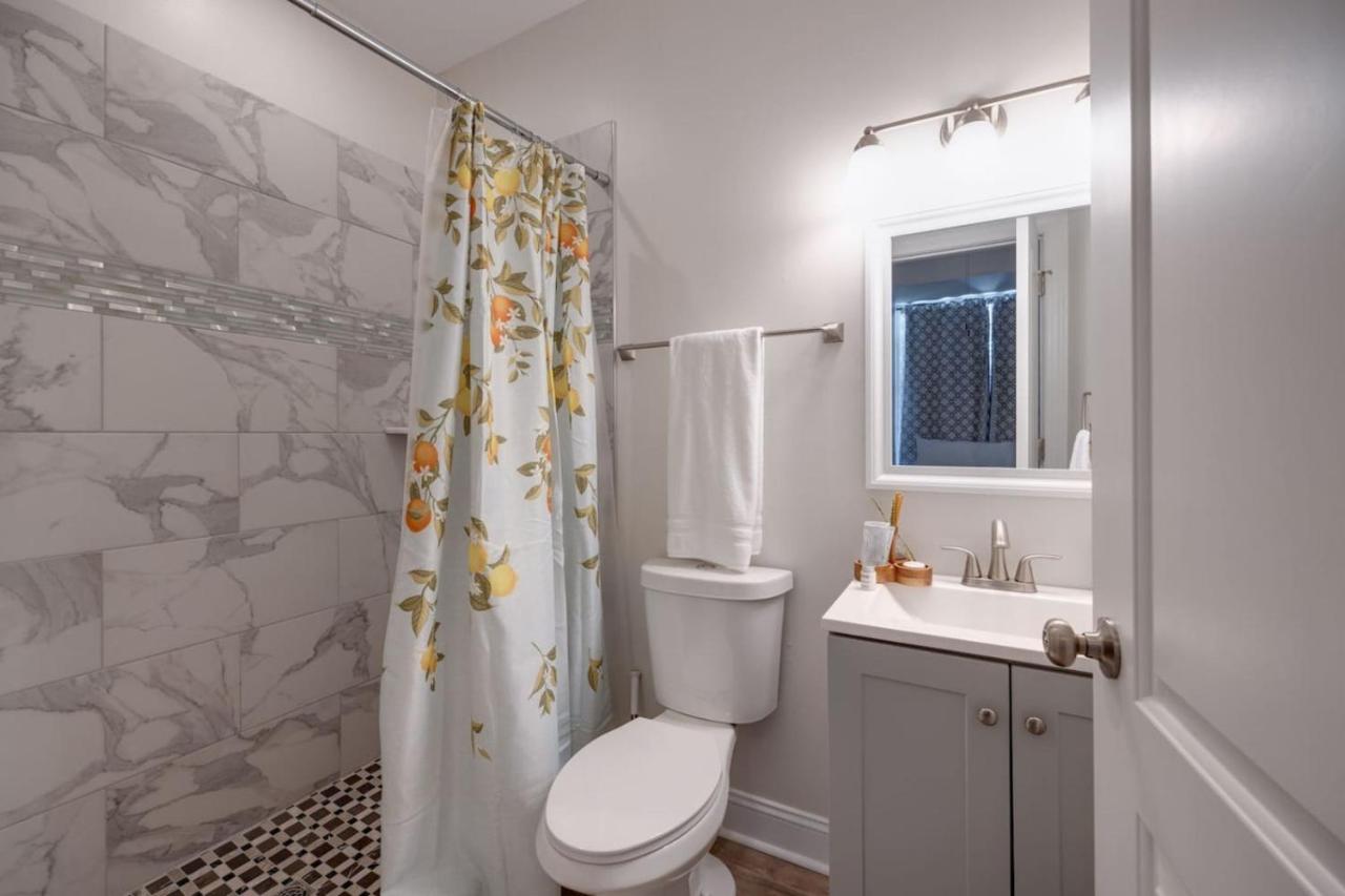 28th Ave Haven near everything - 3