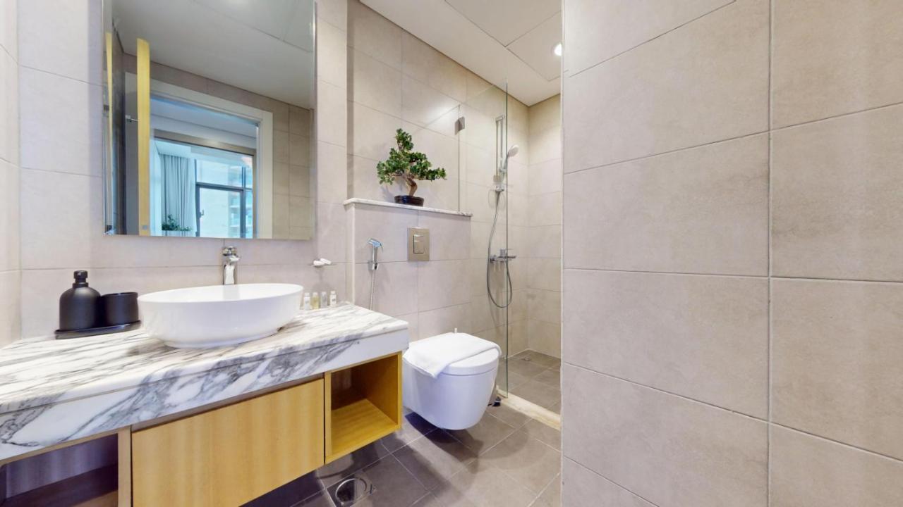 Vacationer Holiday Homes I Luxury 2 Bed Apartment I Business Bay close to Dubai Canal - 3