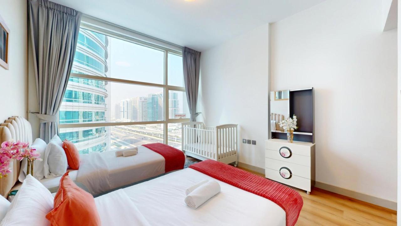 Vacationer Holiday Homes I Steps to Metro I Premium 2 Bedroom Apartment I Yacht Bay Marina - 2