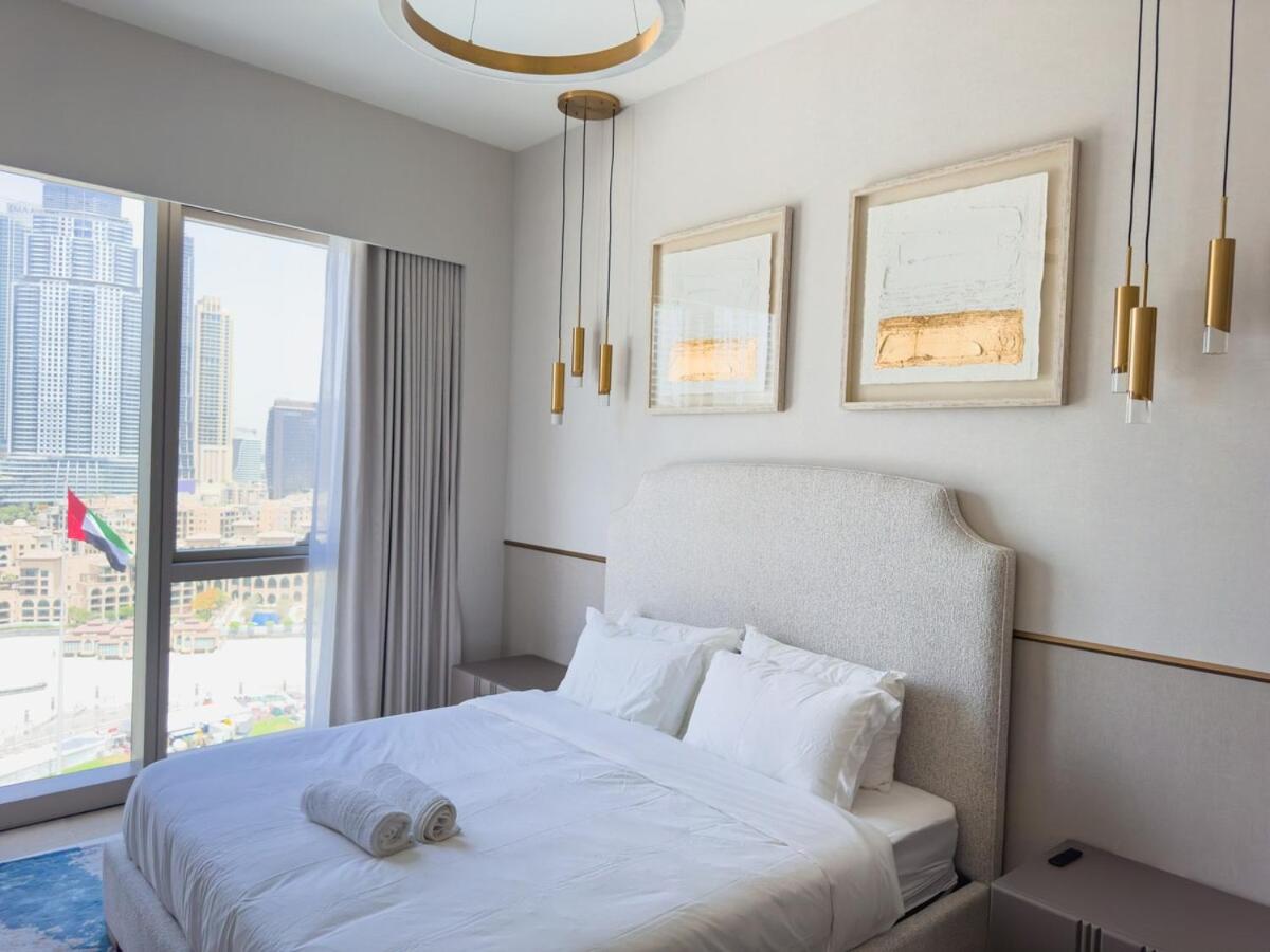 GRANDE SIGNATURE with a direct Burj Khalifa view and Private Fountain Show with DXB AIRPORT VIP Shuttle option for 6 guests - 3