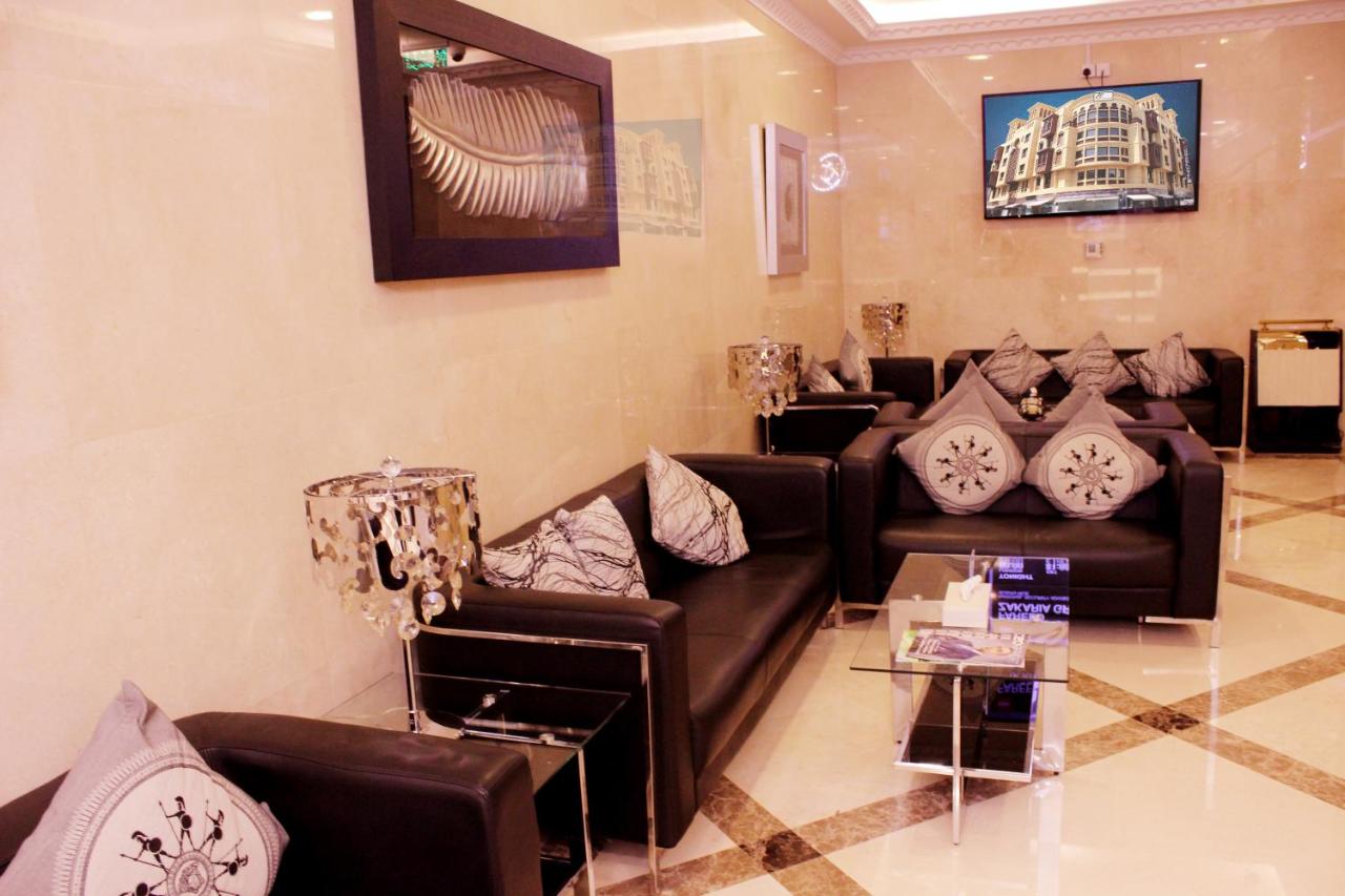 Montreal Naif Hotel - 4