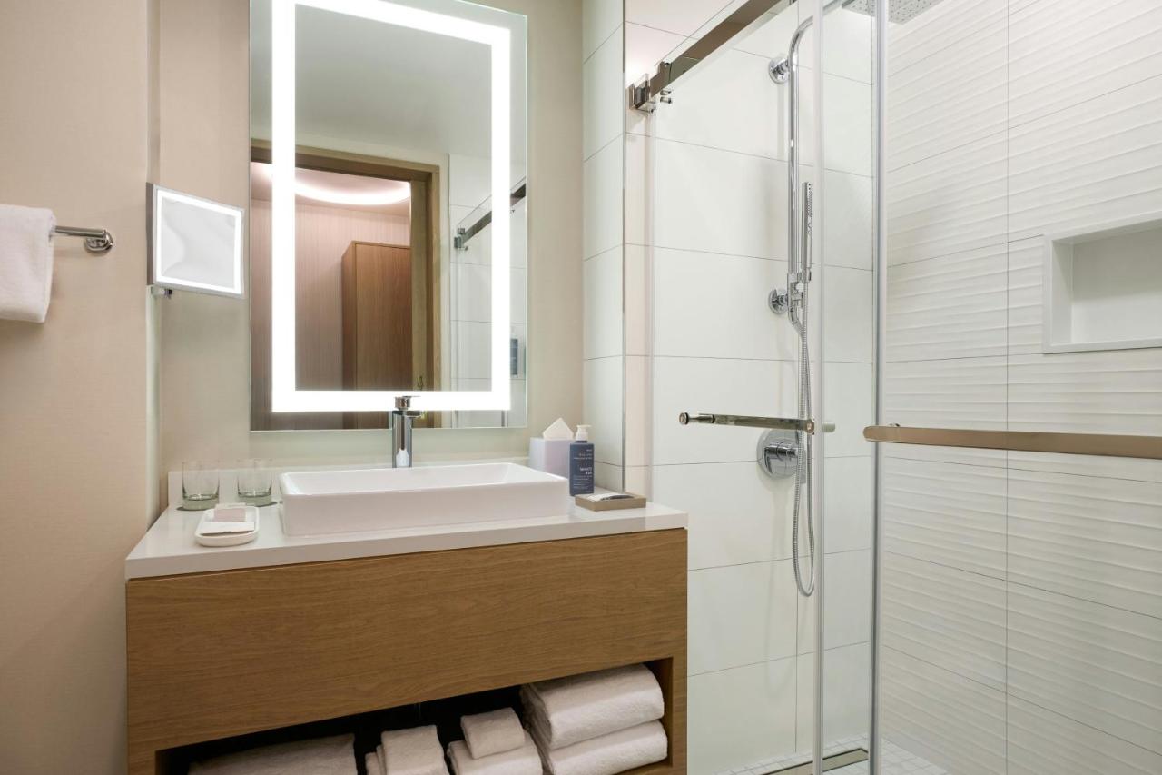 The Westin Flushing LaGuardia Airport - 3