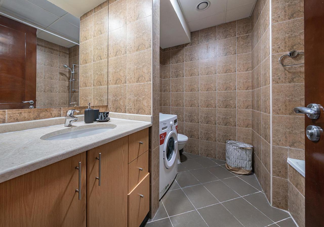 Luxurious apartment with Burj Khalifa & Canal Views - 3