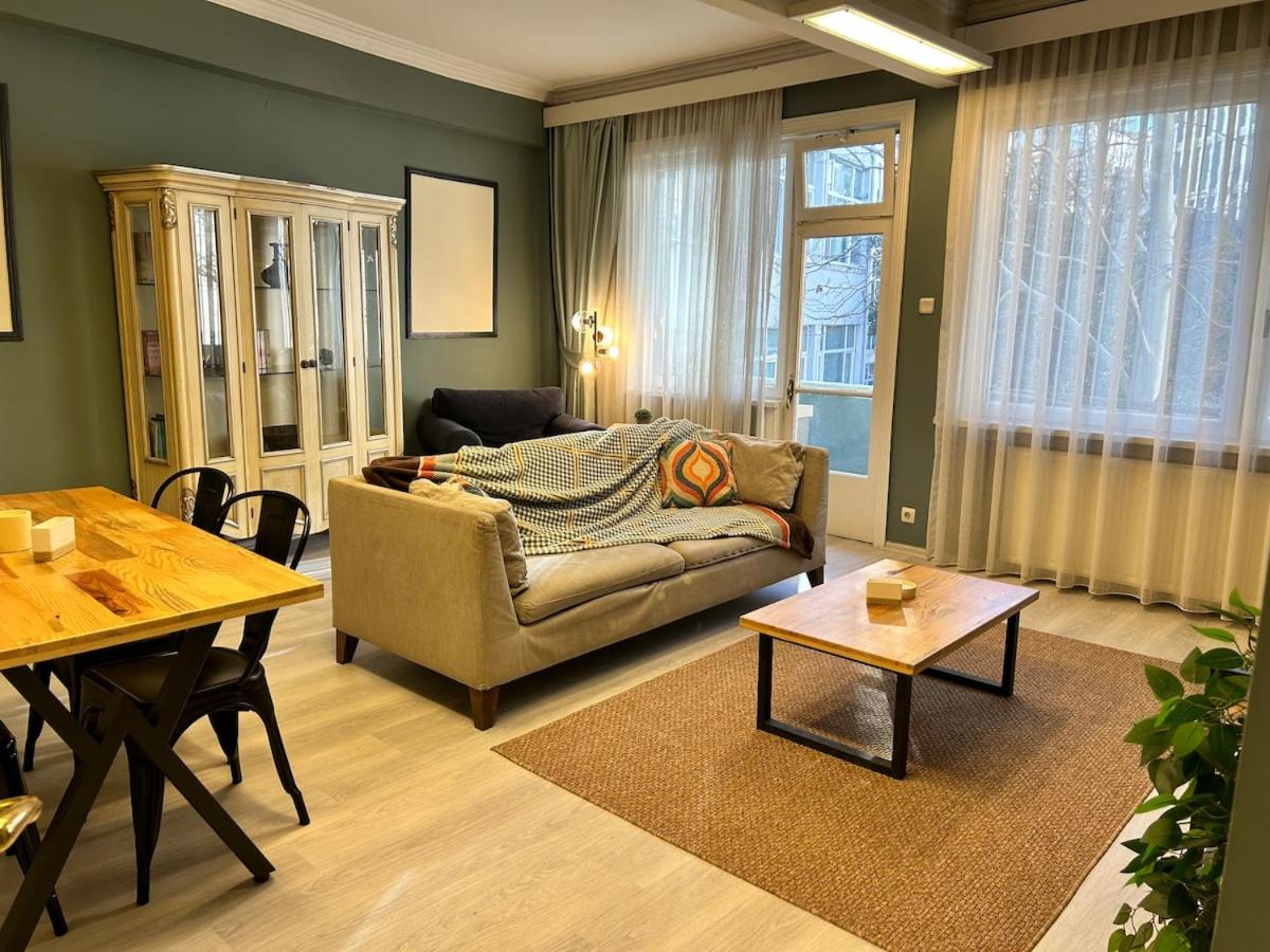 Elegant and Cozy 2BR with Balcony near Taksim - 2