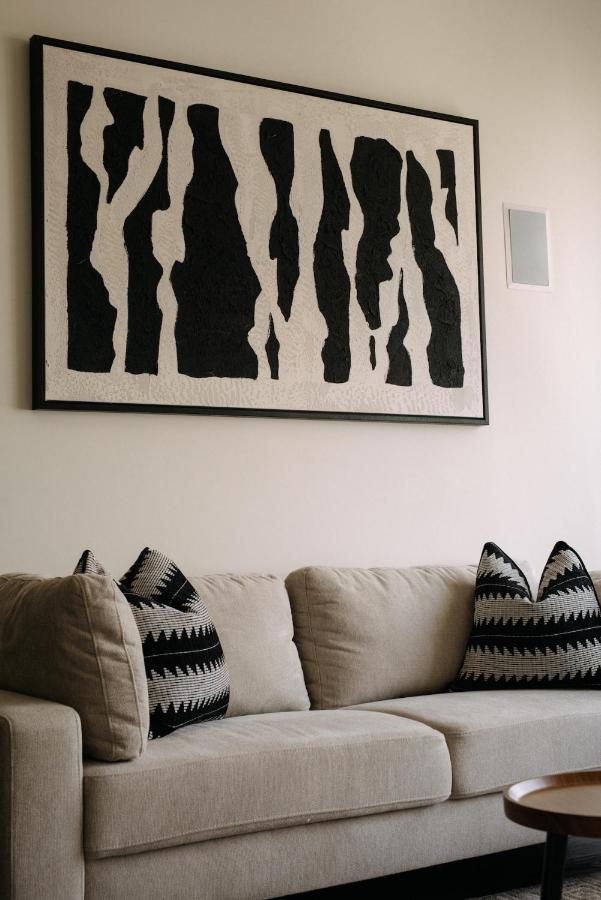 LUXE 3BR with Free Parking & Backyard and 15min to NYC - 4