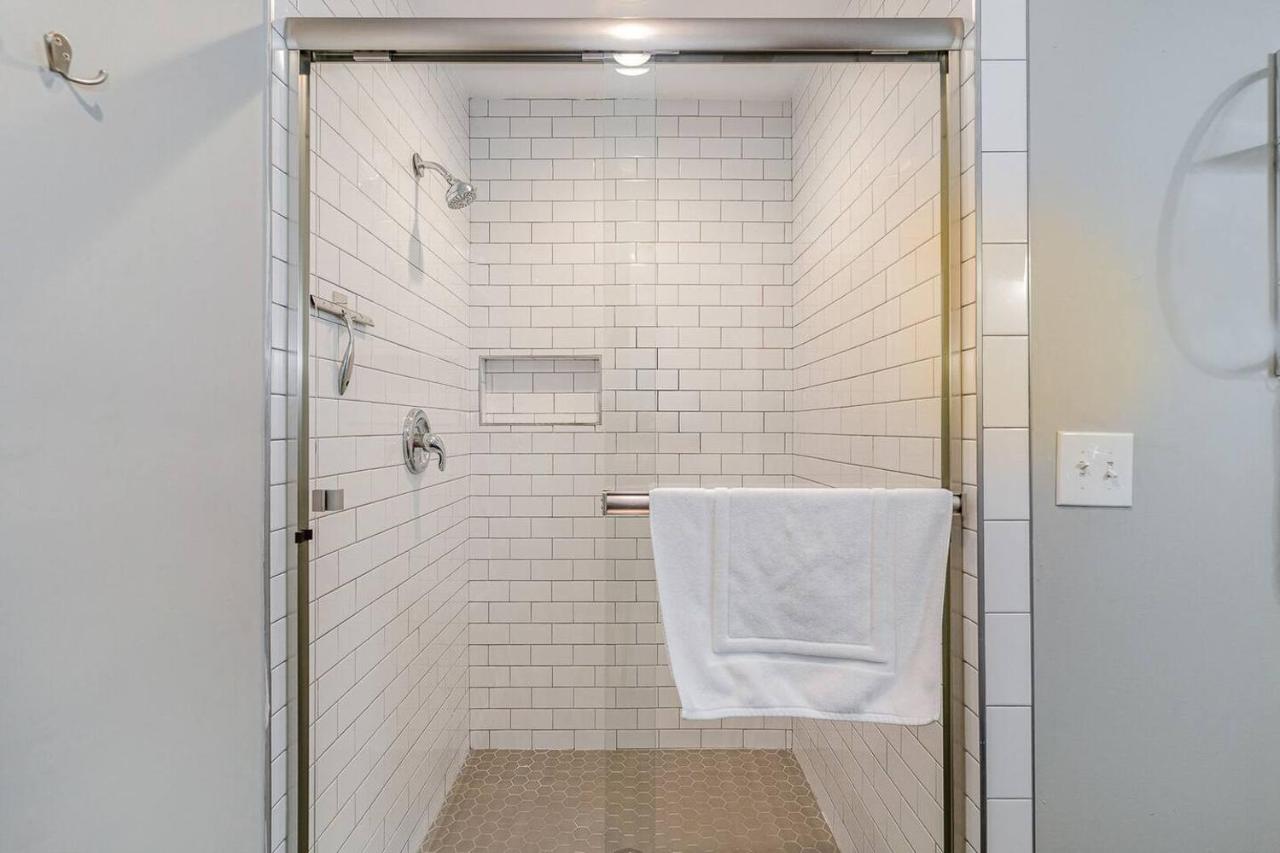 Recently Remodeled - Minutes from Downtown & BNA - 3