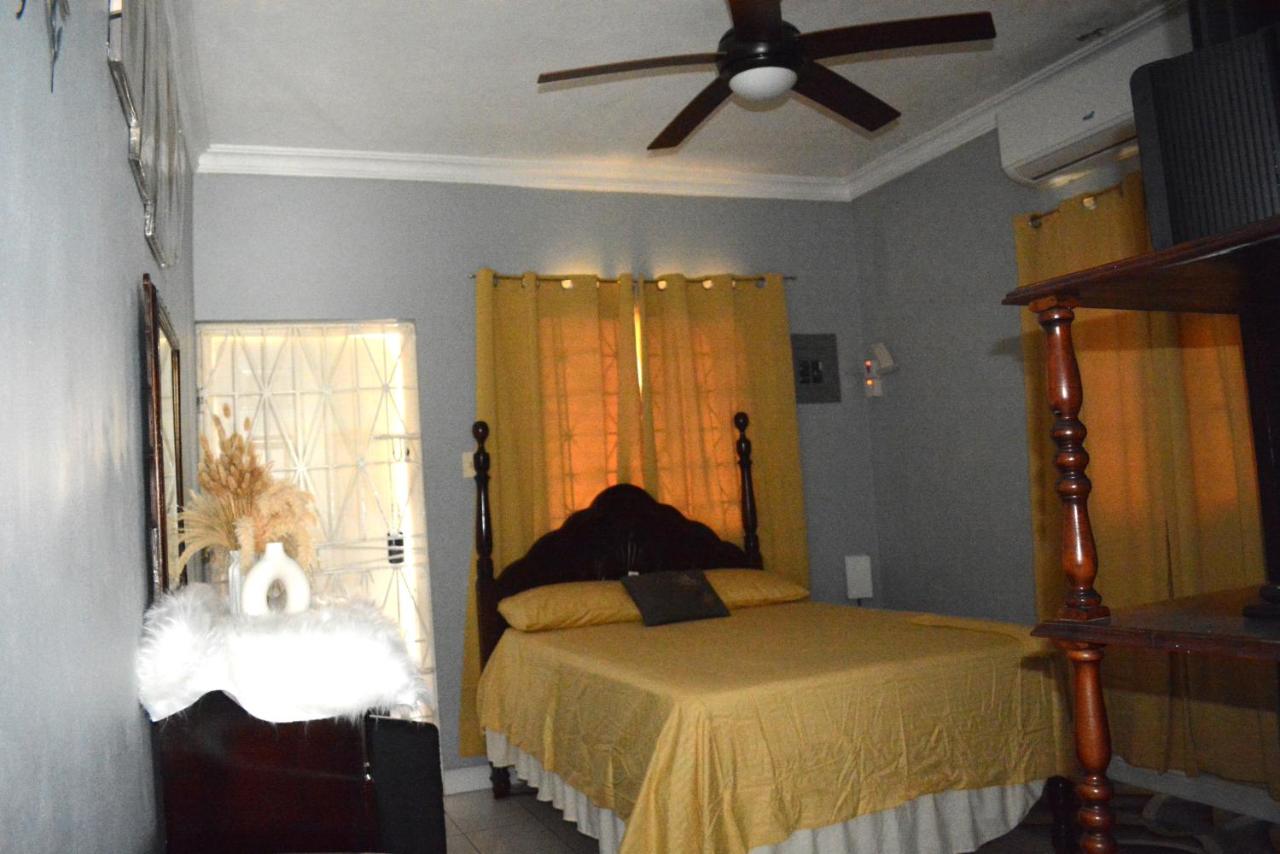 Snuggled Oasis Studio - 5