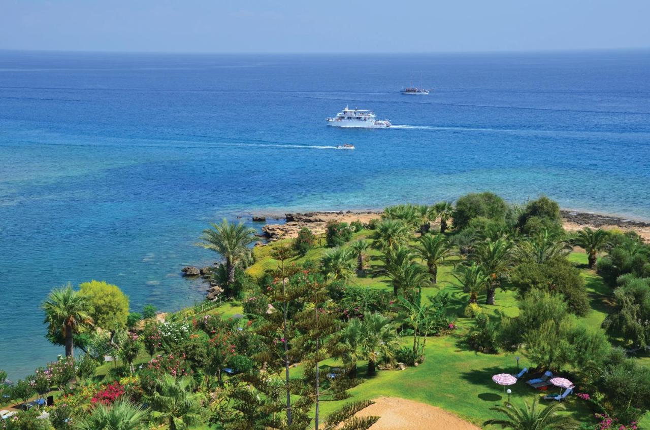 Crystal Springs Beach Hotel photo