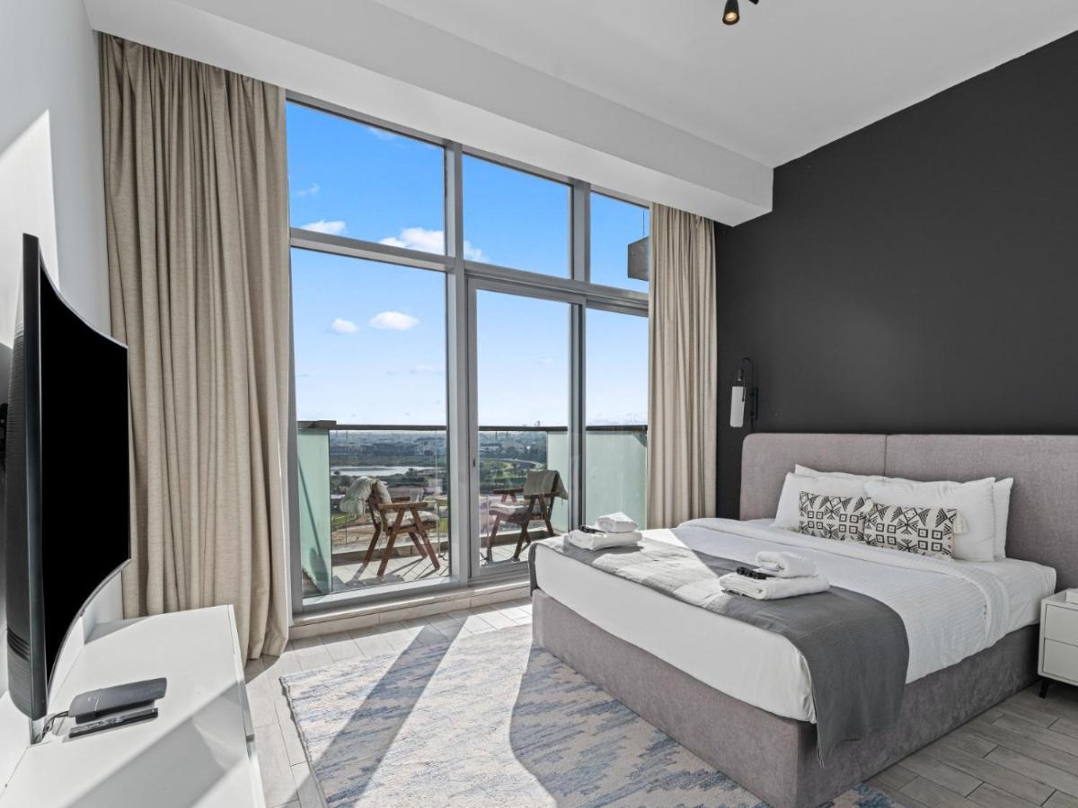 Chic City Escape - 2BR Plus Guest Room at Atria, Business Bay - 2