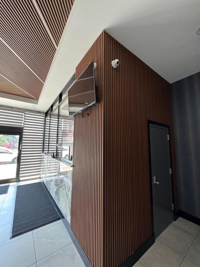 Capital Hotel Long Island City - 4