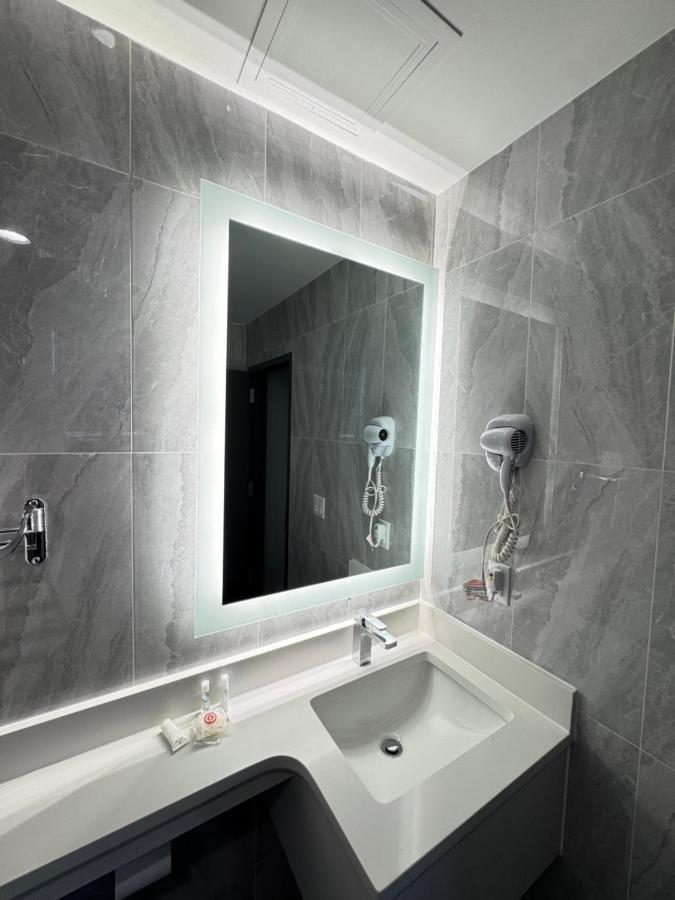 Capital Hotel — photo 13