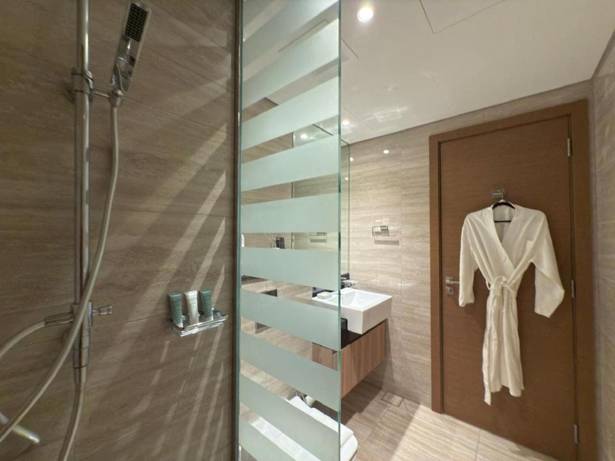 Cozy Studio with Balcony Pool View - Business Bay - 3