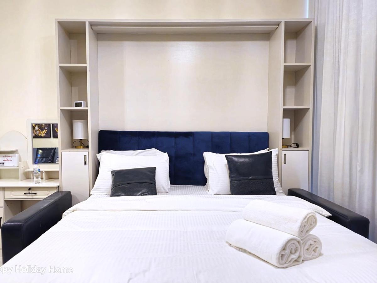 Burj Khalifa view studio apartment in Business bay, Downtown - 2