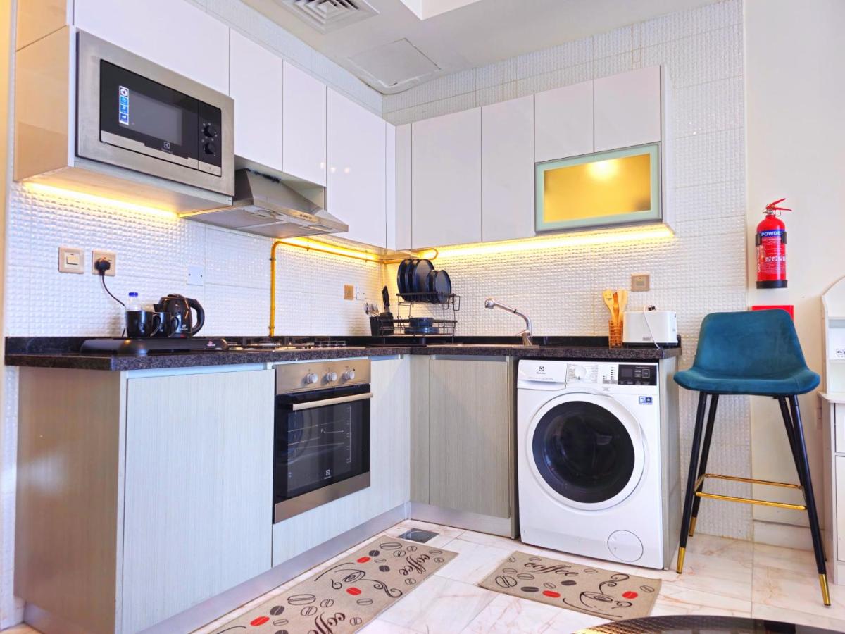 Burj Khalifa view studio apartment in Business bay, Downtown - 5