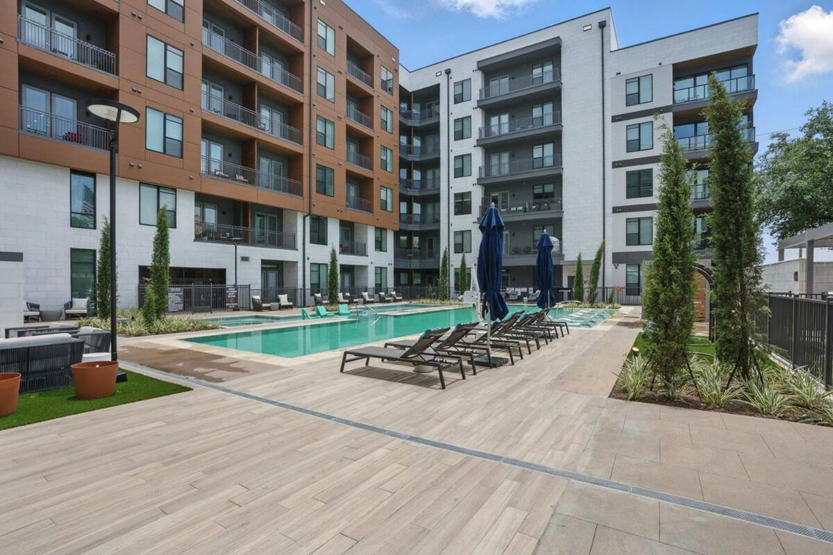 12min Downtown, 6min Domain with Pool and Free Parking - 4