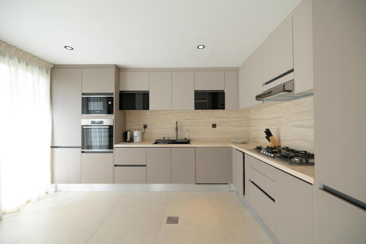 Designer Furnished Villa with Luxury Finishes in Springs 14 - 5