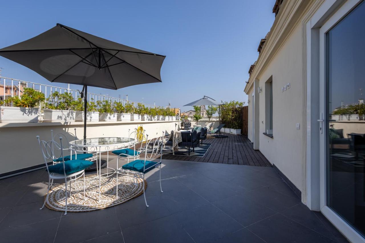 Maria Luxury Apartment with City View Terrace - 4