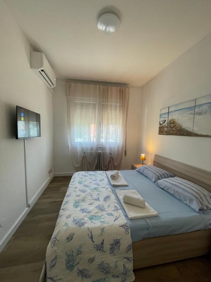 Gabriel House - parking and station - 5