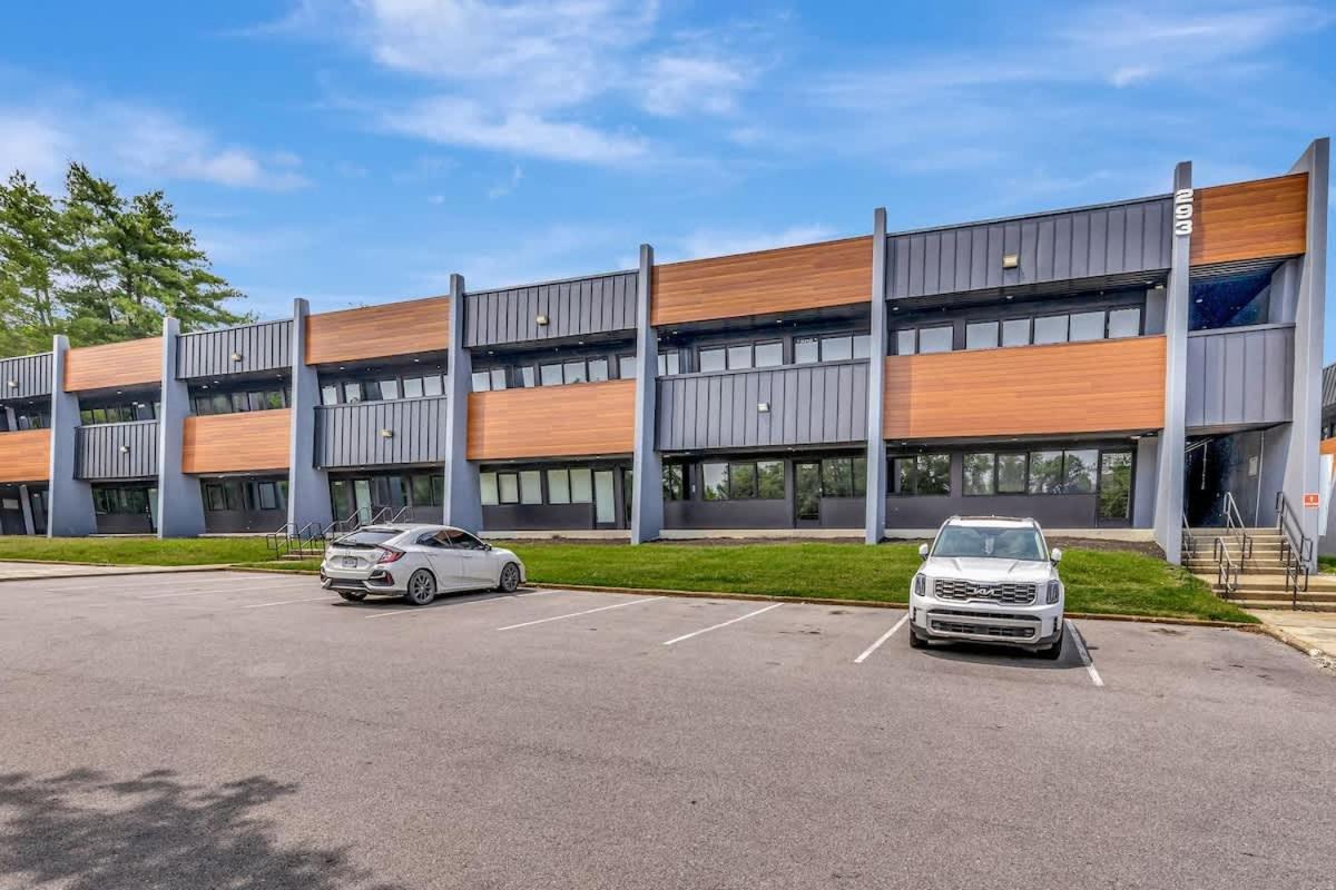 Modern Music City Getaway - 5