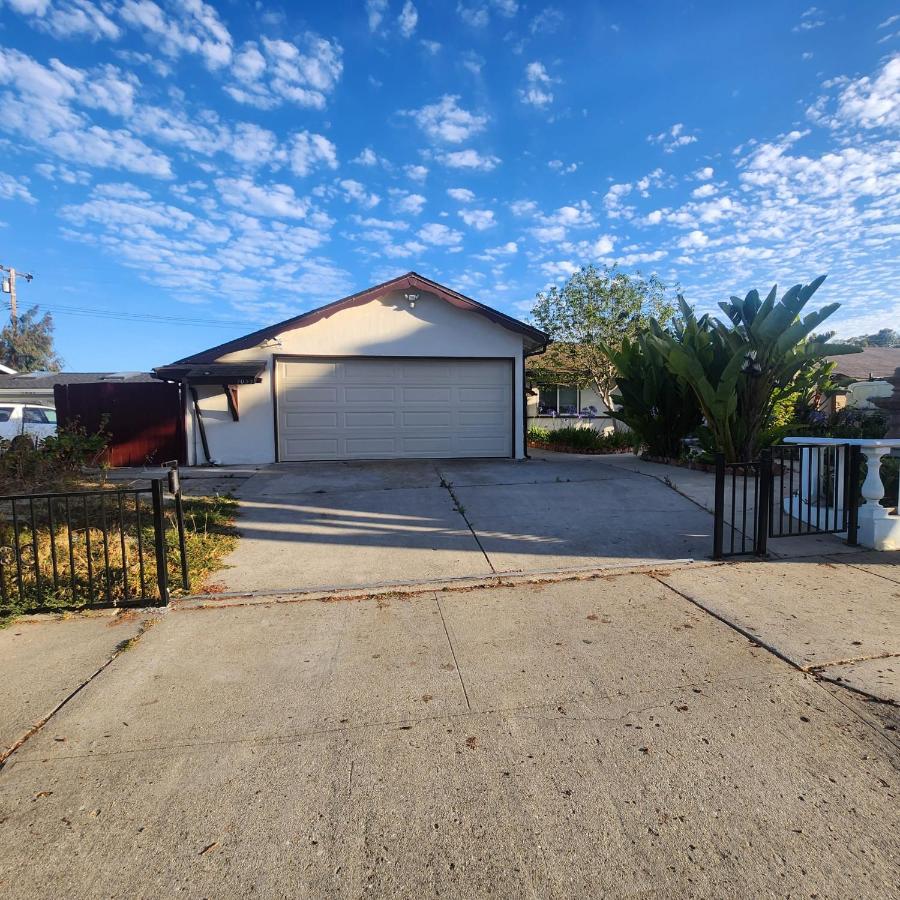 Image: Cozy & Private Room in Goleta