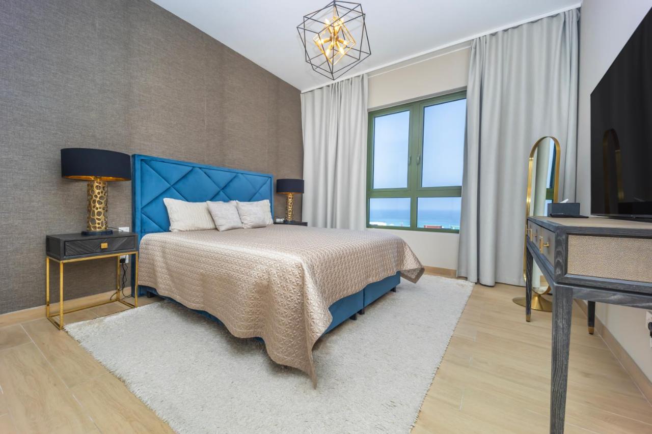 La Mer 1BR Ocean View 4 Pax - 2