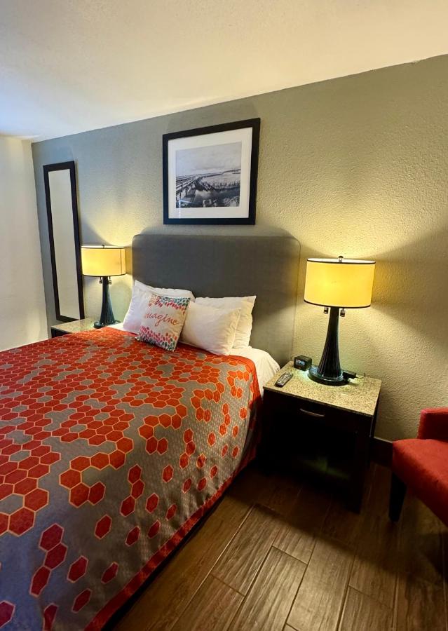 Budget Motel — photo 14