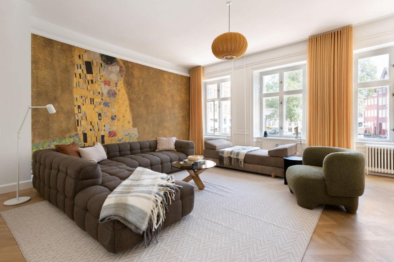 Former Dukes Residence - 4 bedrooms - 2 bathroms - 2