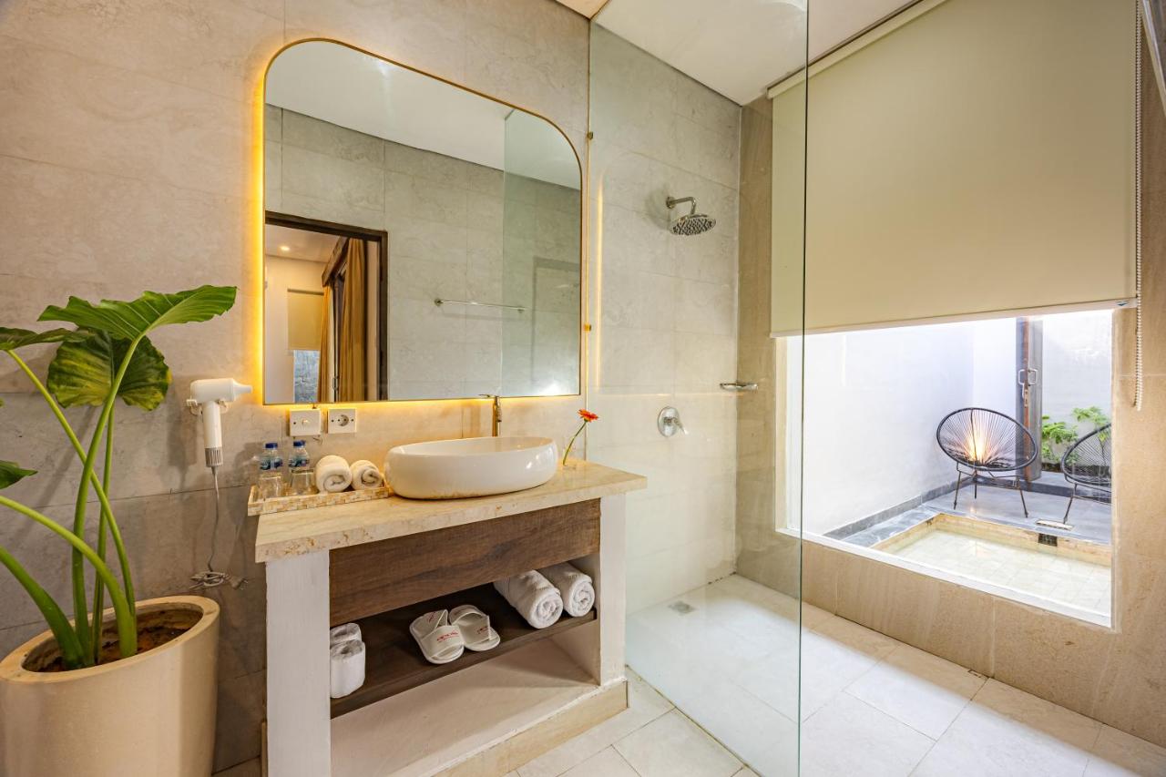 Apple Villa & Suite Seminyak - 3