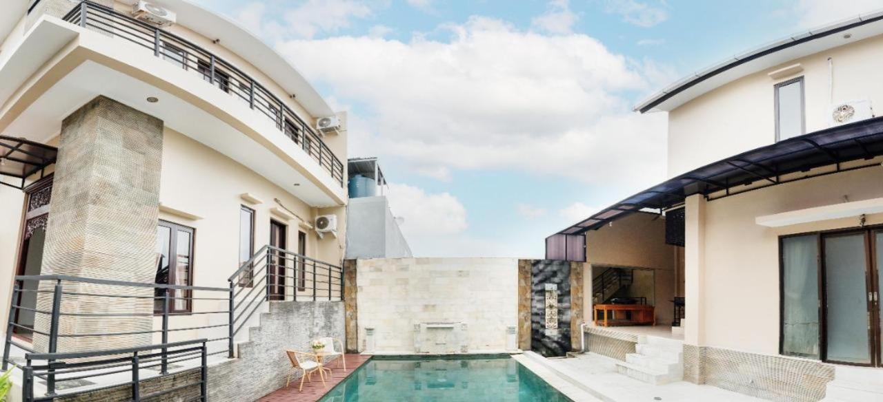 Unique Villa Jimbaran - 3