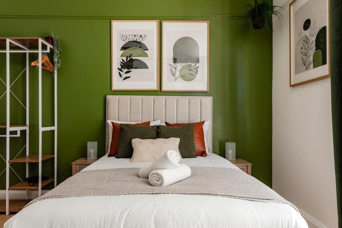 Hyde Park Designer Serviced Apartments with A/C - 2